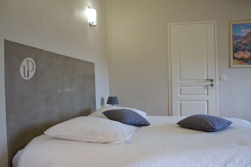 Domaine De La Pomme Hotel Trets Buitenkant foto