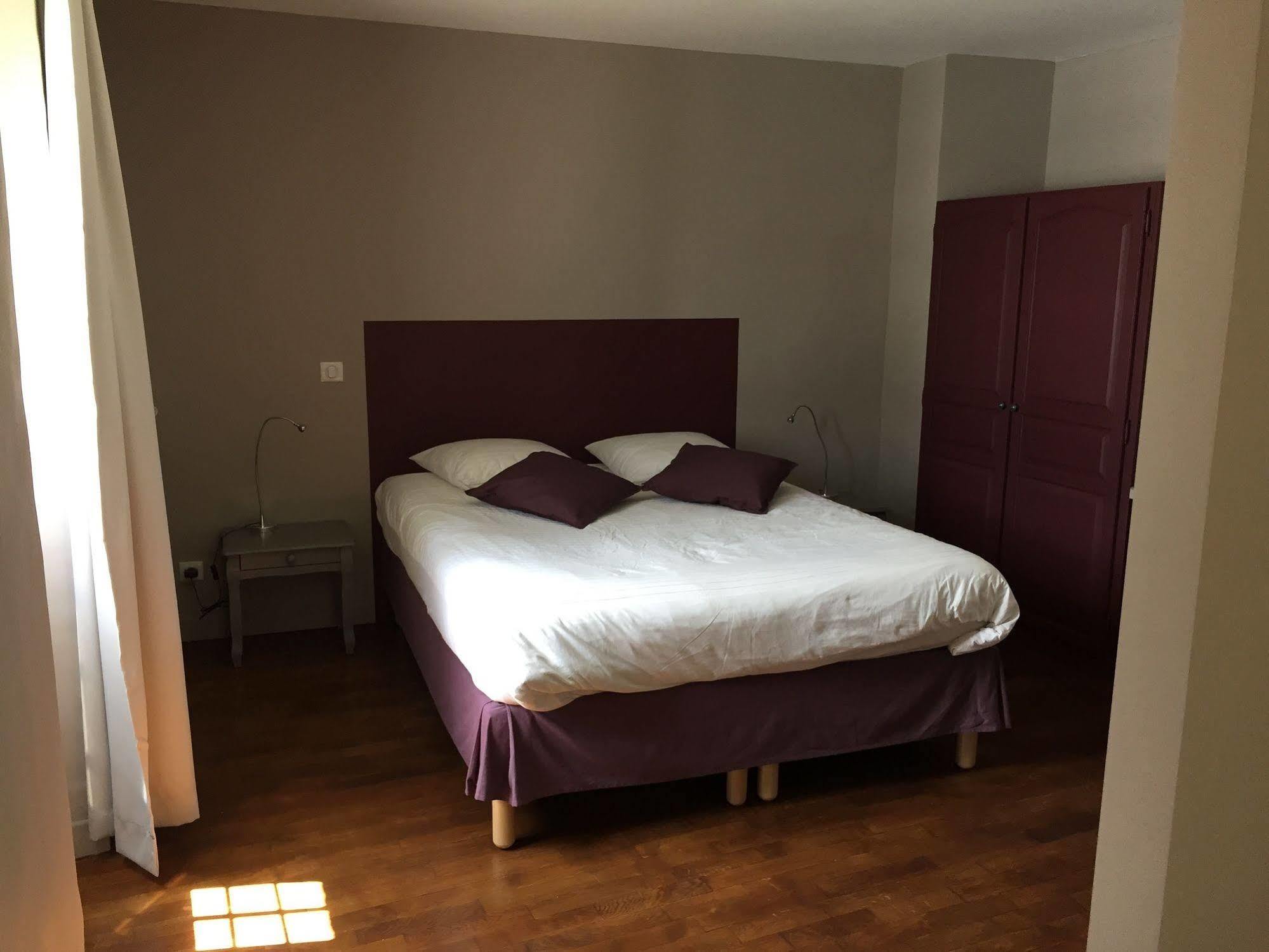 Domaine De La Pomme Hotel Trets Buitenkant foto
