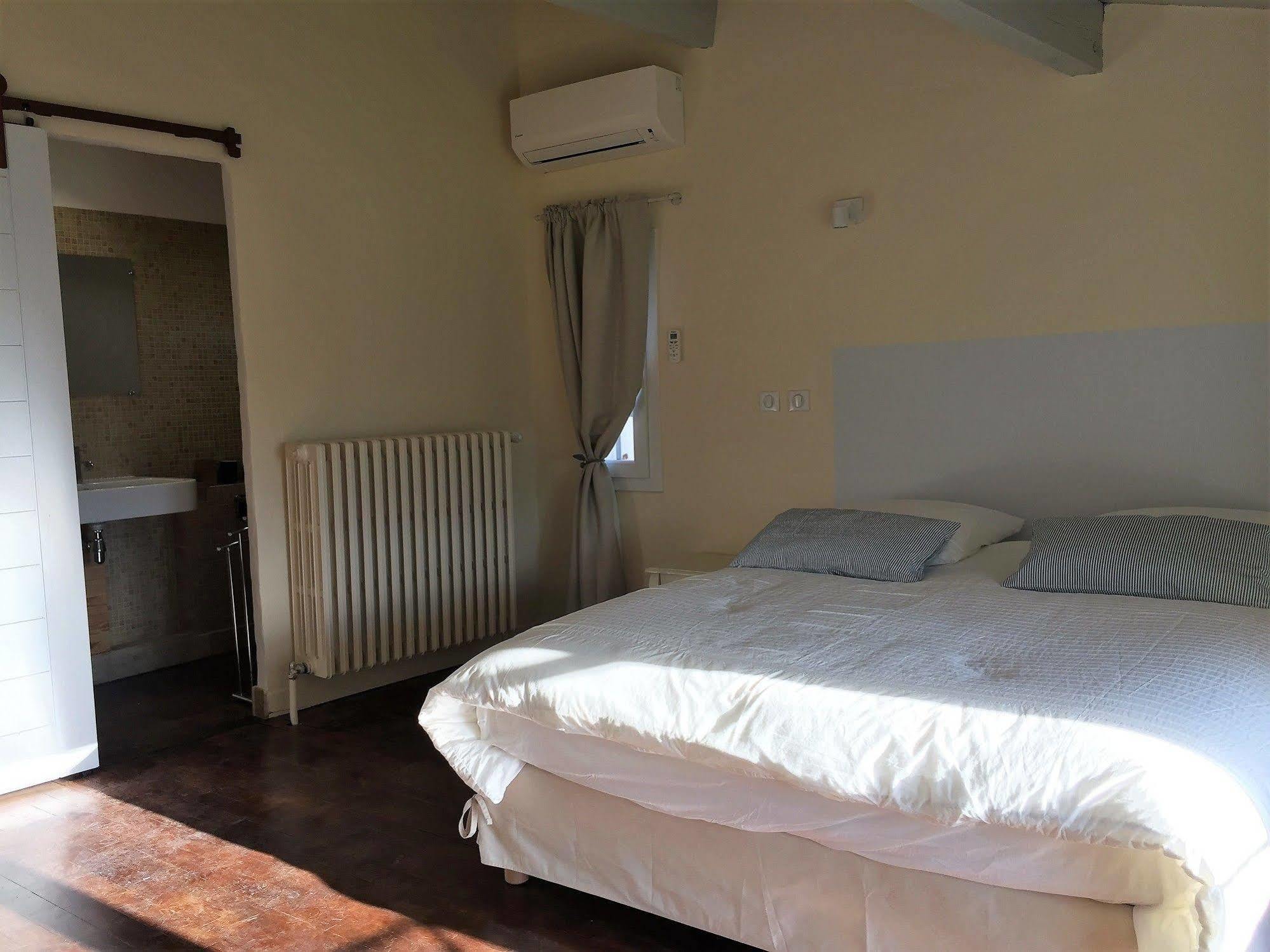 Domaine De La Pomme Hotel Trets Buitenkant foto